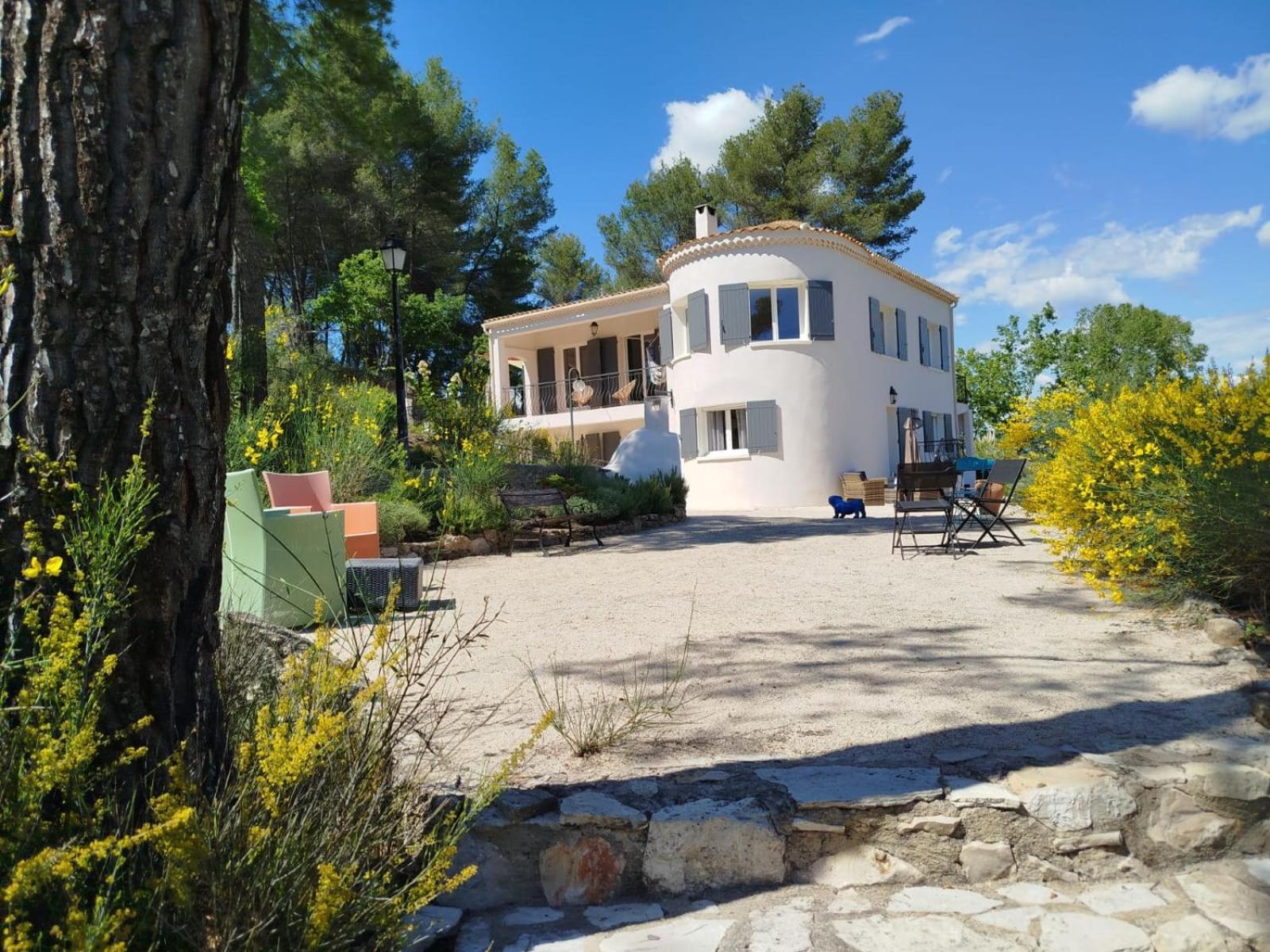 La Tourelle Suite Cosy Entre Vignoble Aixois Et Luberon Le Puy-Sainte-Réparade Buitenkant foto